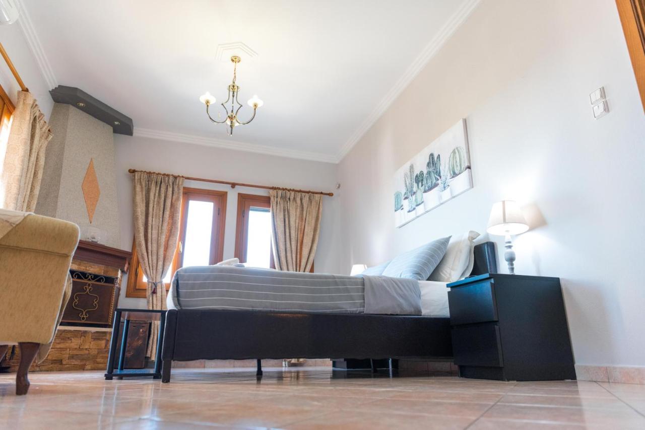Athena'S Luxury Place Agria Bagian luar foto