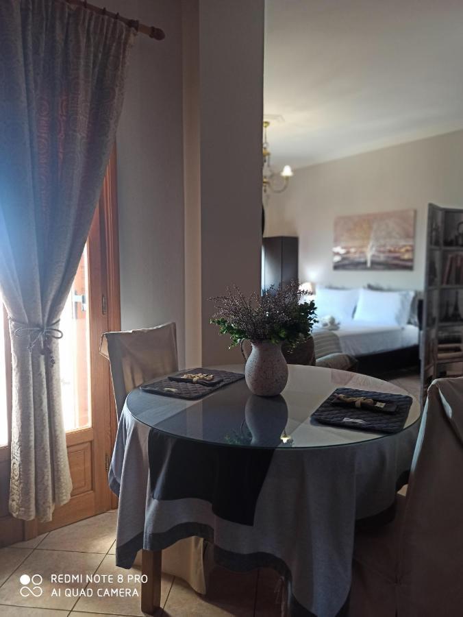 Athena'S Luxury Place Agria Bagian luar foto